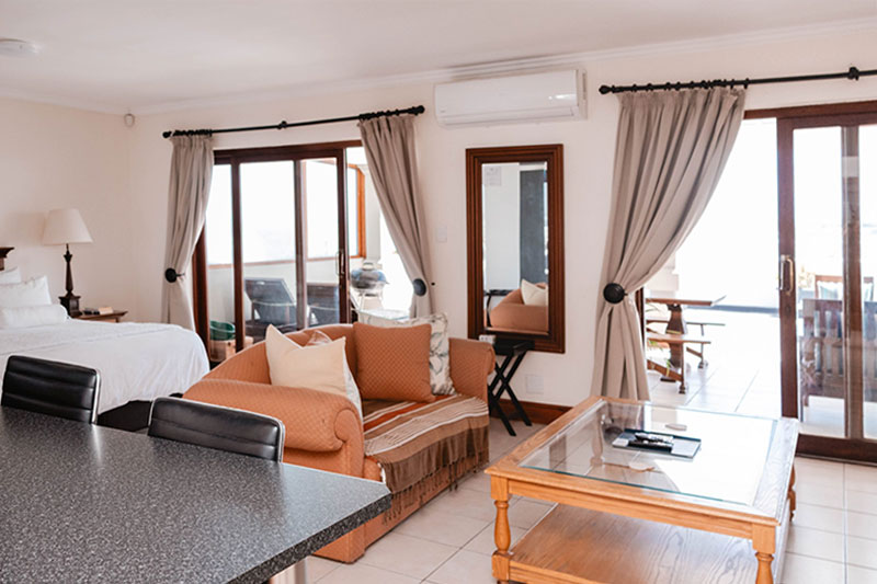 berg-en-zee-guesthouse-gordons-bay-Penthouse-1