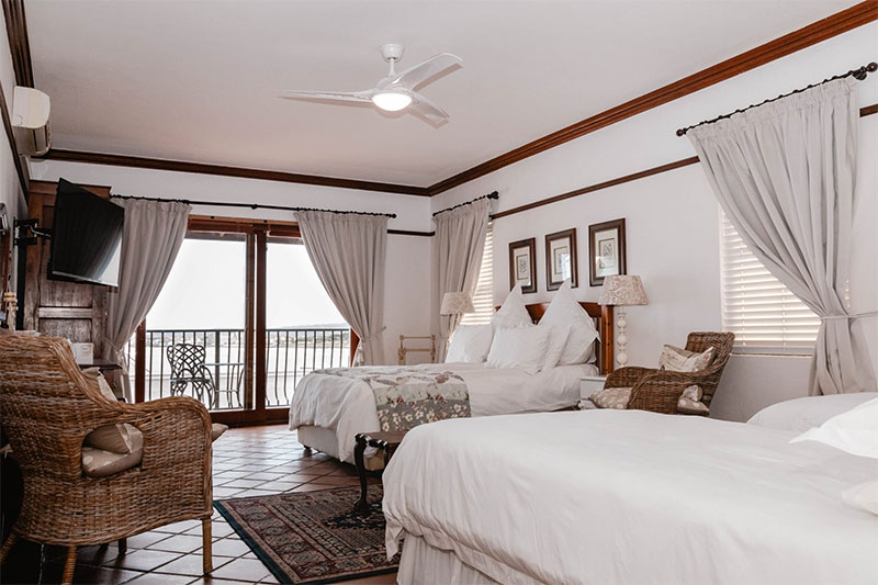 berg-en-zee-guesthouse-gordons-bay-Penthouse-family-room
